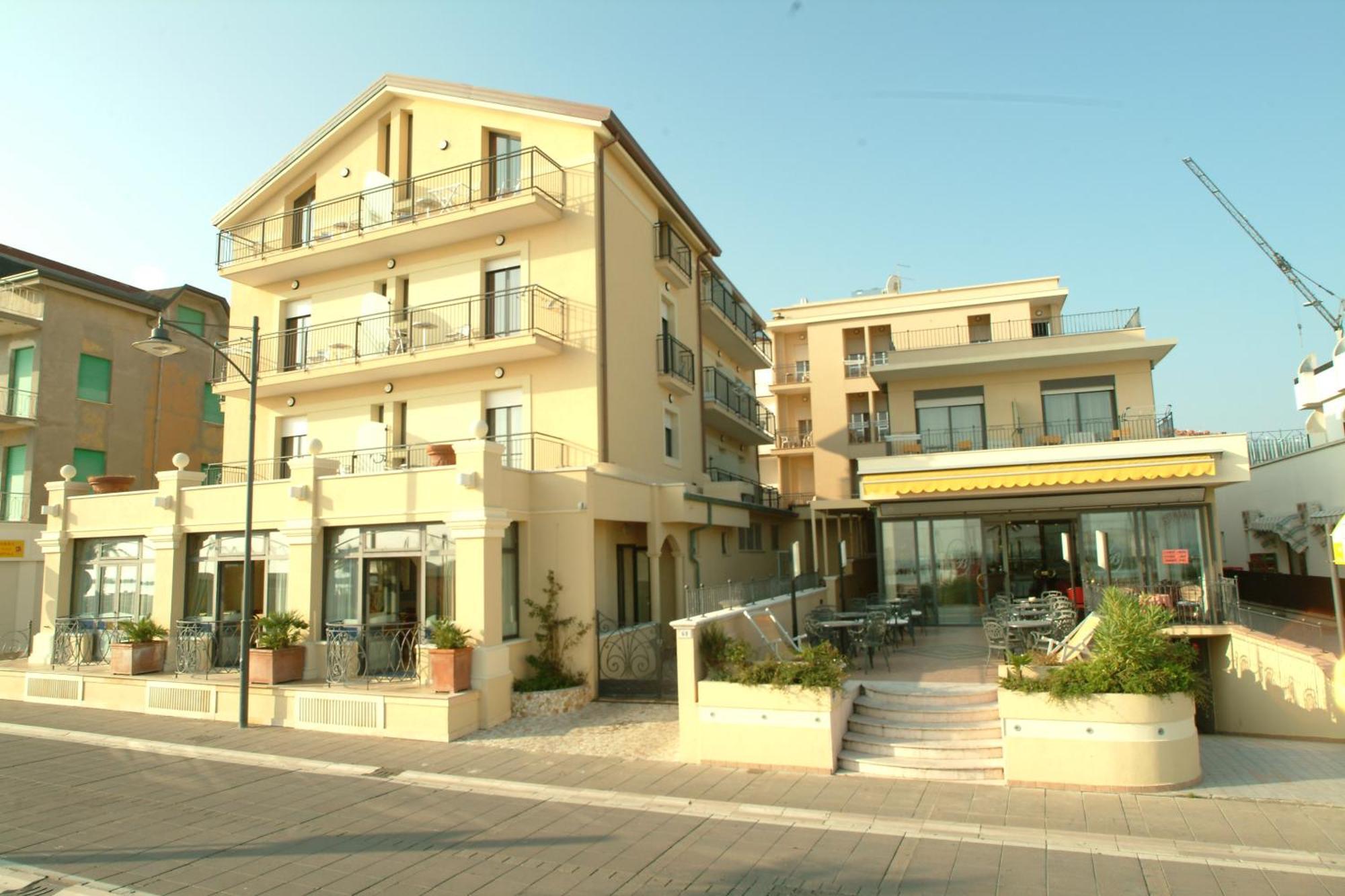 Hotel Bridge Μπελάρια-Ιτζέα Μαρίνα Εξωτερικό φωτογραφία