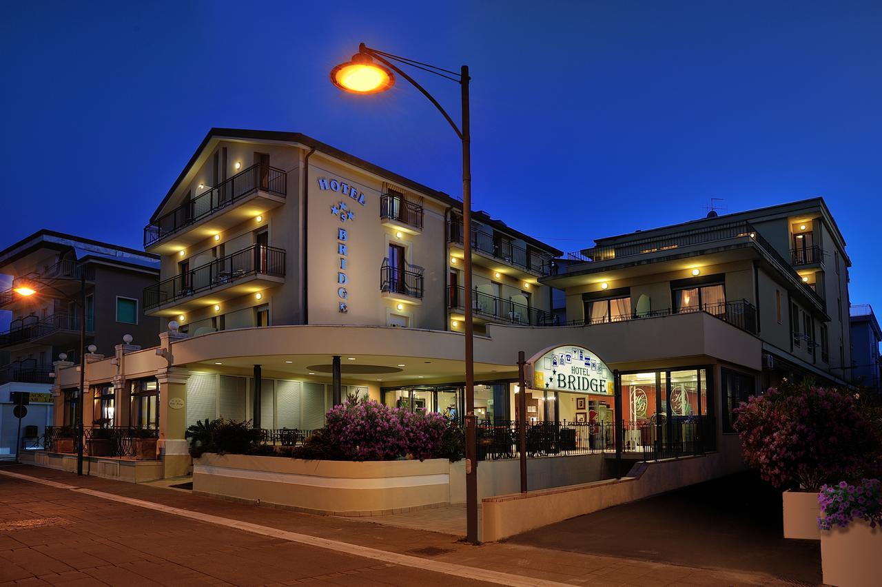 Hotel Bridge Μπελάρια-Ιτζέα Μαρίνα Εξωτερικό φωτογραφία