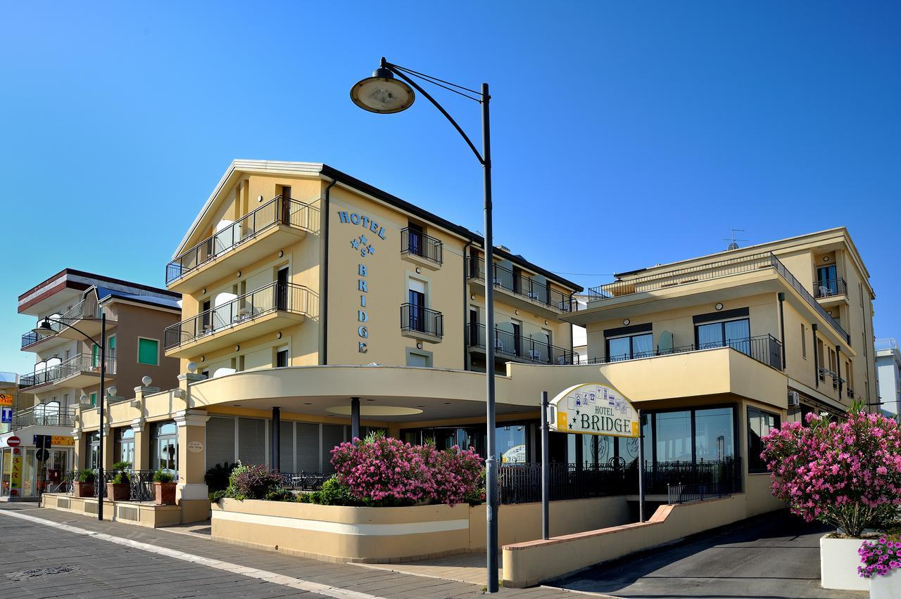 Hotel Bridge Μπελάρια-Ιτζέα Μαρίνα Εξωτερικό φωτογραφία