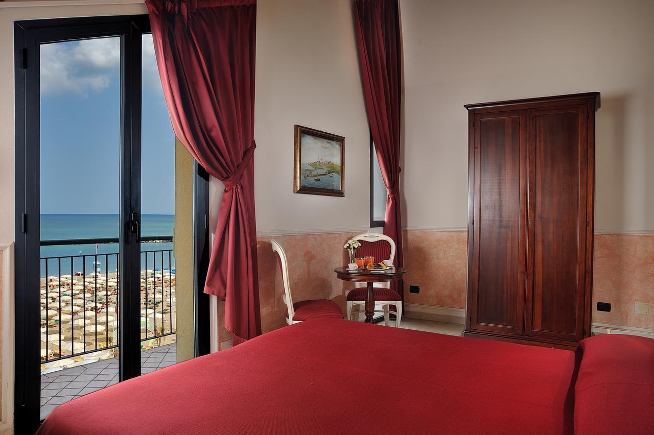 Hotel Bridge Μπελάρια-Ιτζέα Μαρίνα Εξωτερικό φωτογραφία
